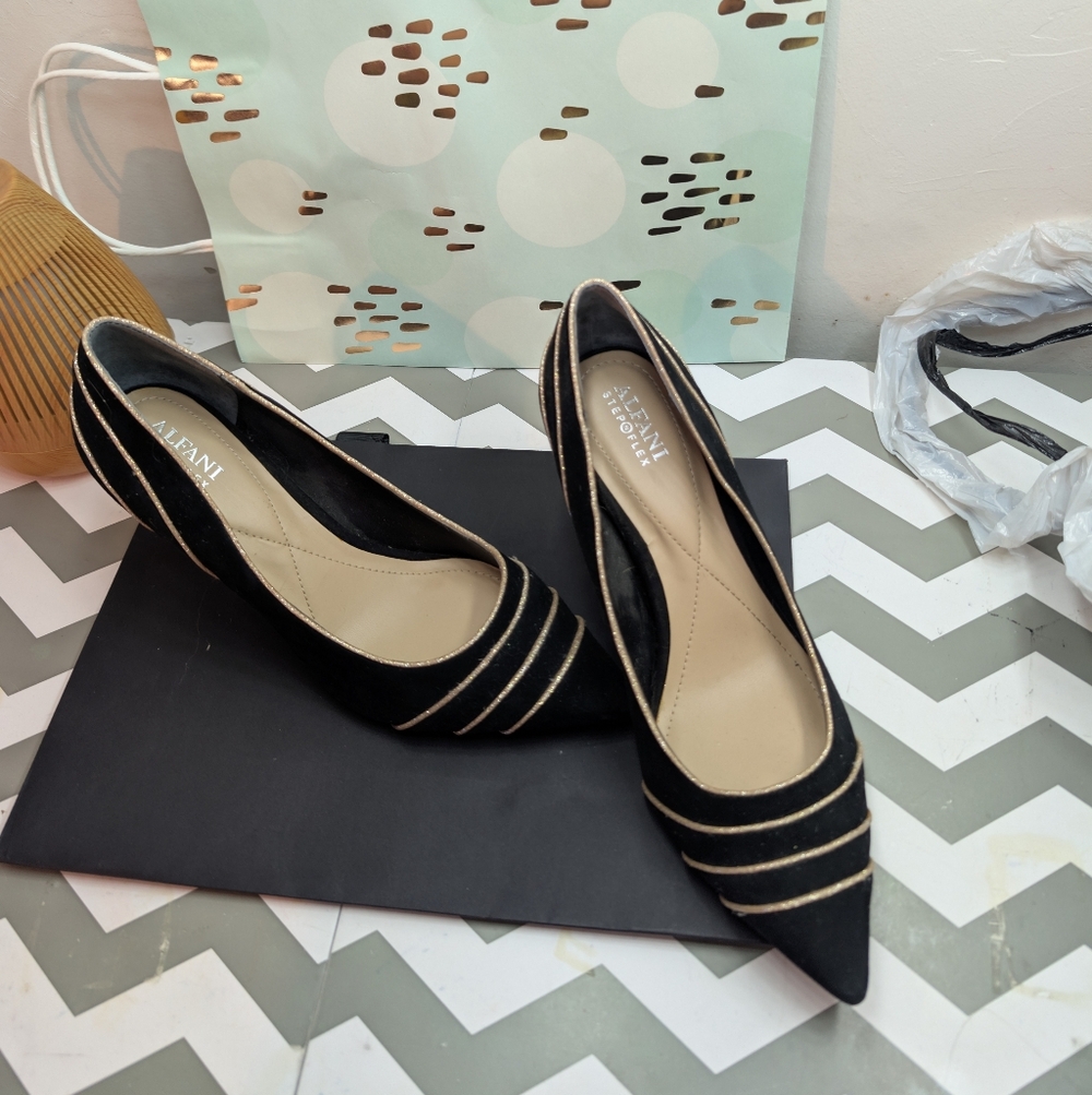 Alfani Black Pointed-Toe 3in Heel with Gold Trim Accents